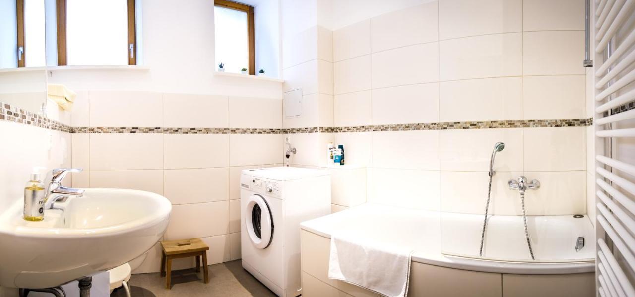 Wunderschoene Wohnung In Sanierter Villa! Incl Wifi Dresden Exteriör bild
